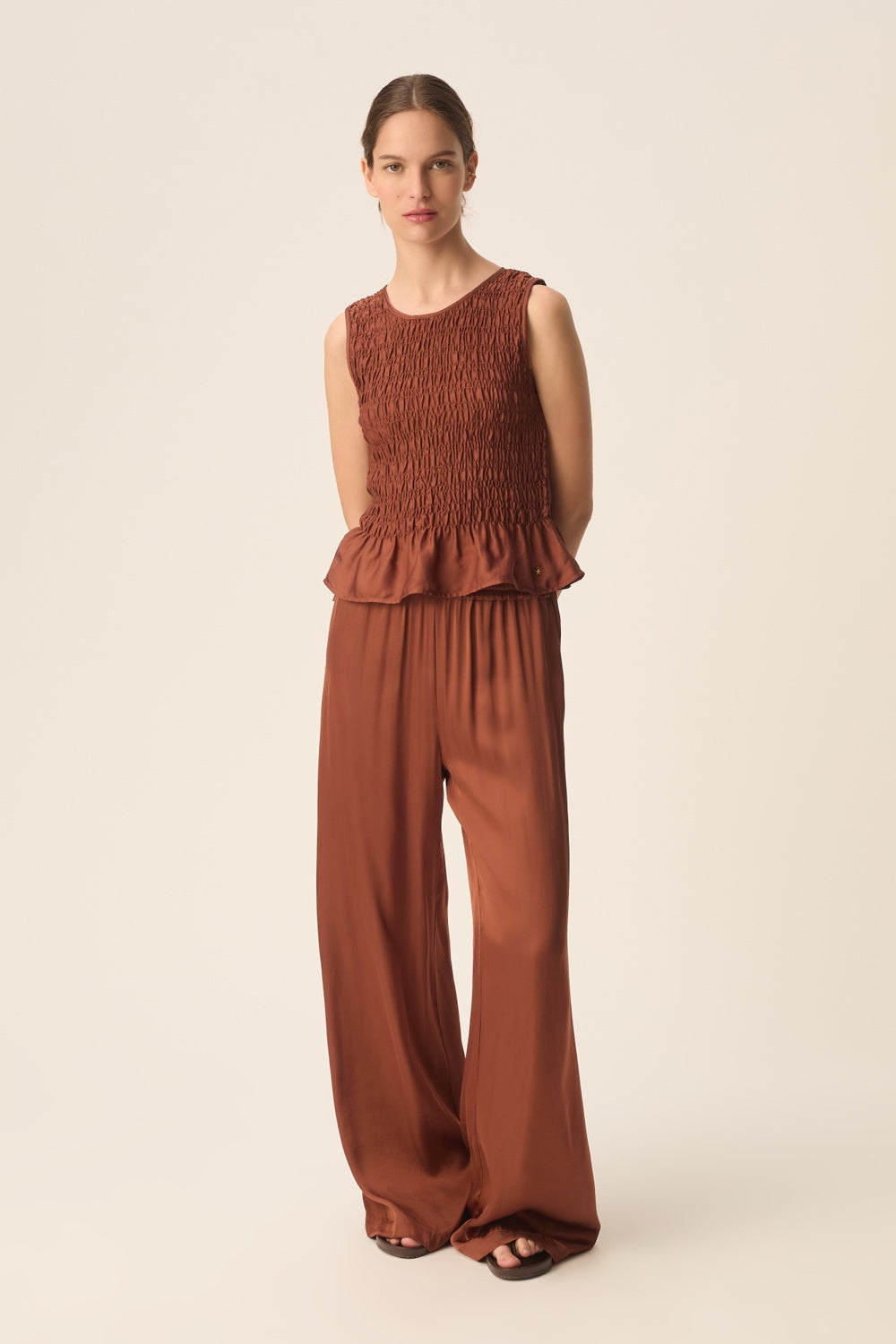 Pantalón Ushoum Choco de mujer - foto 6