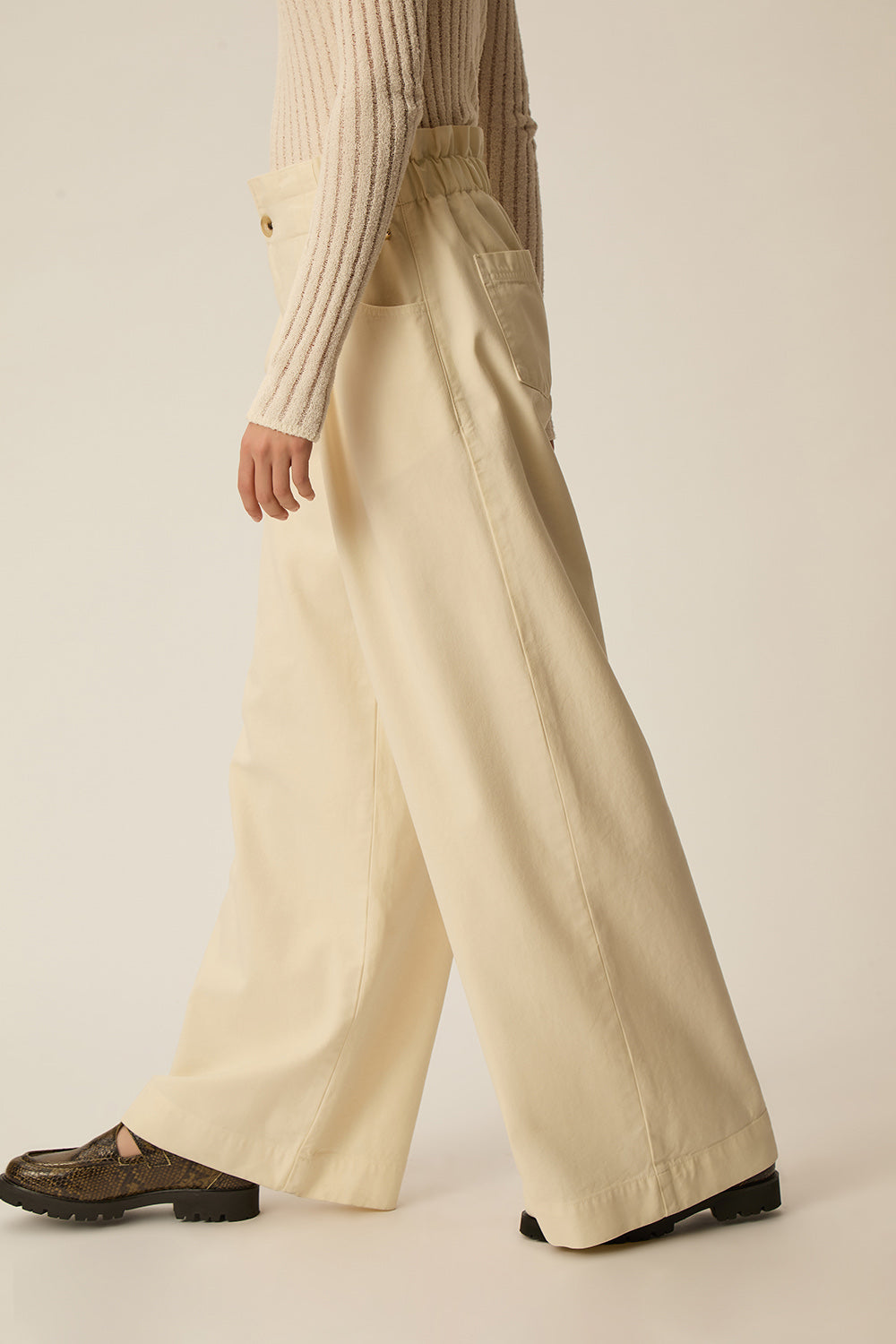 Pantalón Loulou Crema de mujer - foto 4