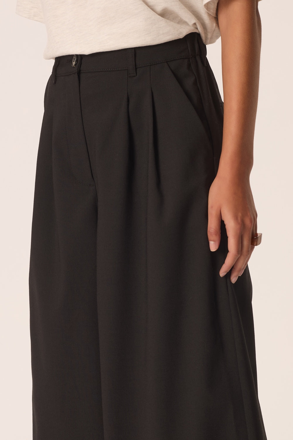 Pantalón Trevis Negro de mujer - foto 4