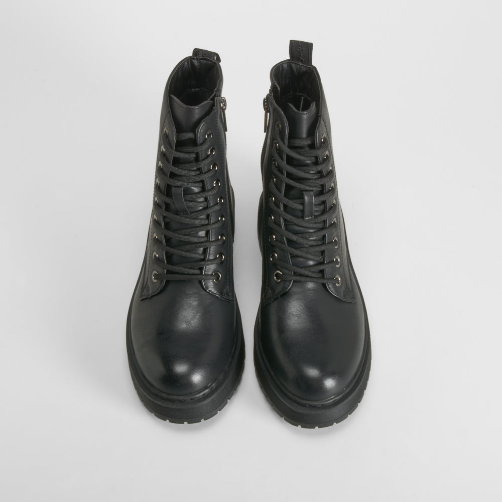 Botín Militar Casual Negro Xti de mujer - foto 2