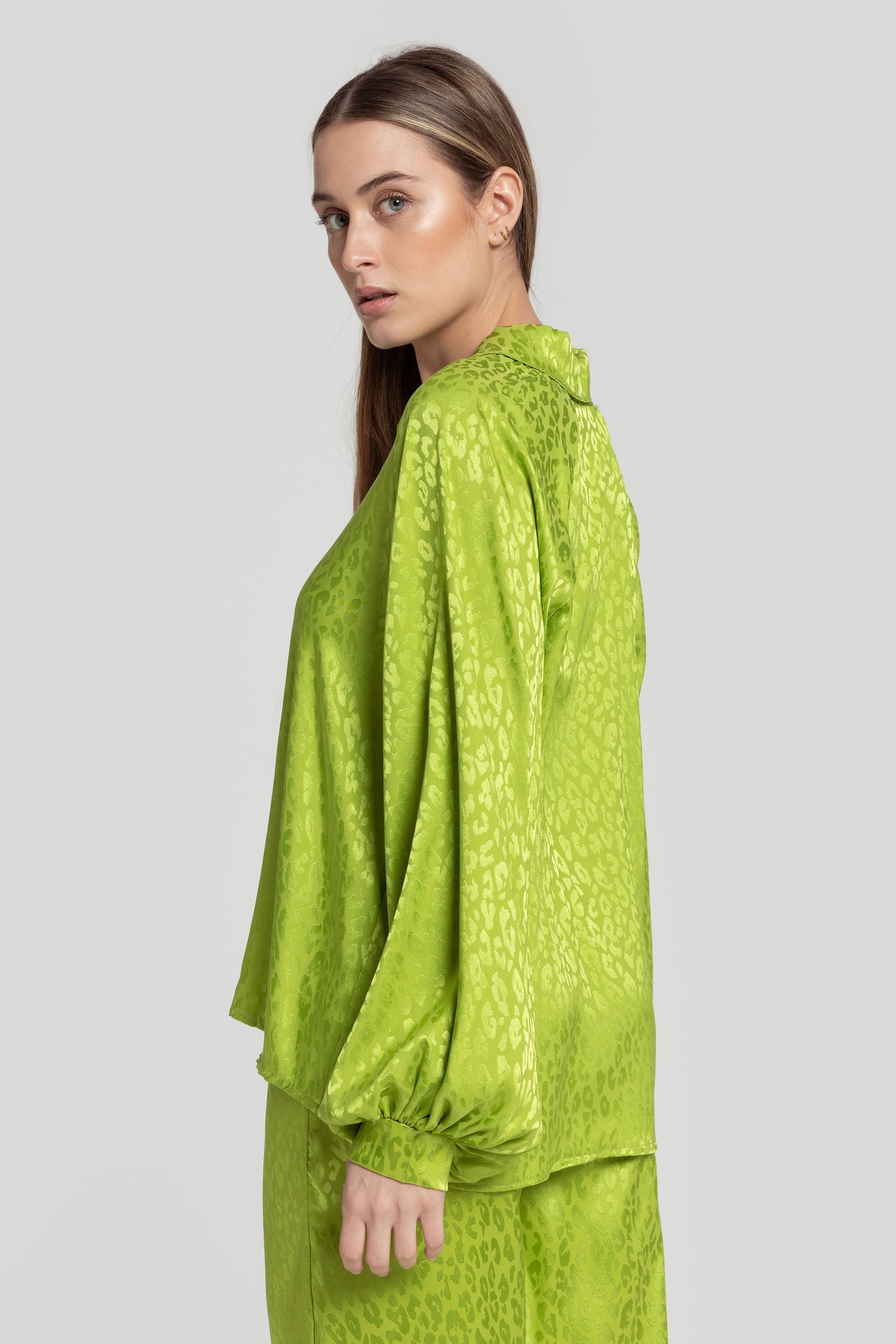 Blusa Zayelia Satinada de mujer - foto 4