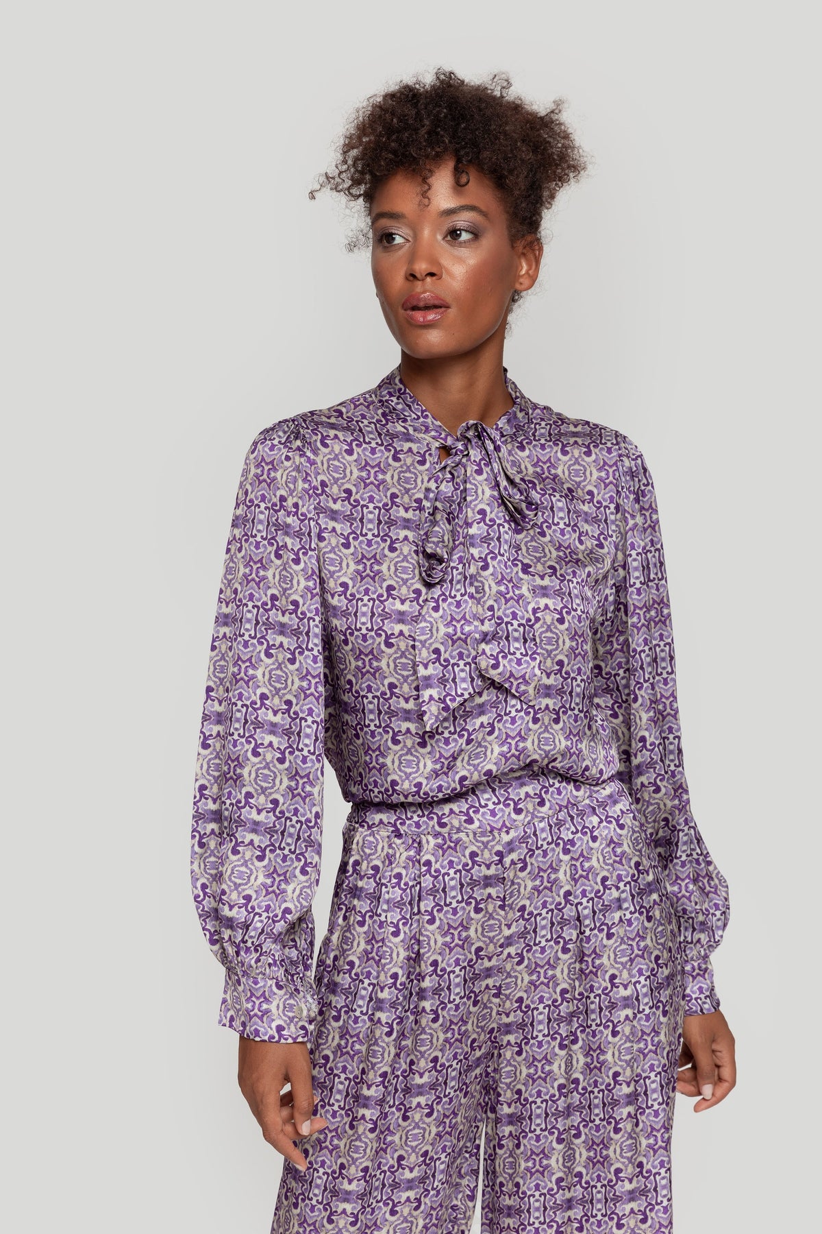 Blusa Zayelia Satinada de mujer - foto 2